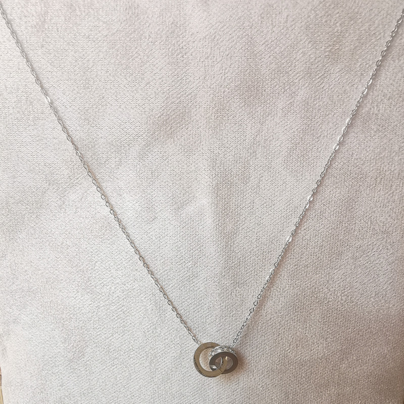 Нежно колие за дами Рома с два преплетени пръстена