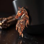 Цветна брошка " Конска грива"